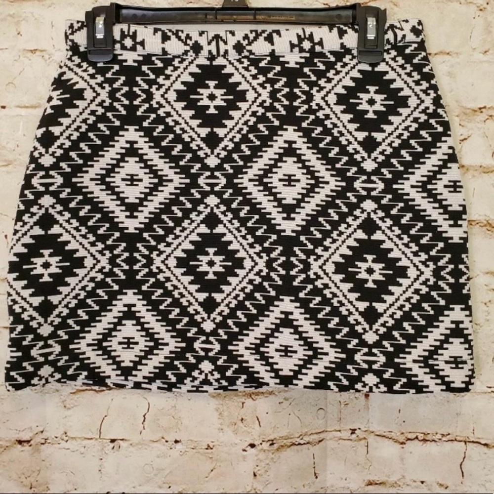 Topshop Mini Skirt - Picture 2 of 4